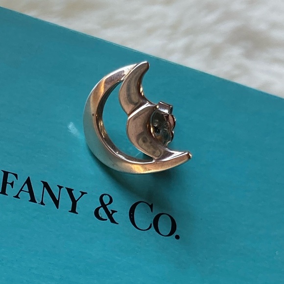 Tiffany & Co. Jewelry - Tiffany & Co. Paloma Picasso Moon pierced earring in 925 Sterling Silver